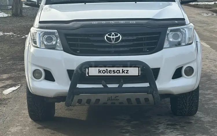 Toyota Hilux 2013 годаfor10 200 000 тг. в Актобе