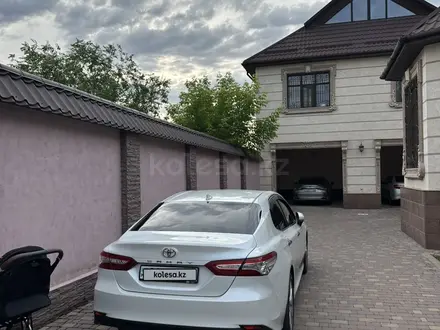 Toyota Camry 2019 года за 14 500 000 тг. в Тараз – фото 3