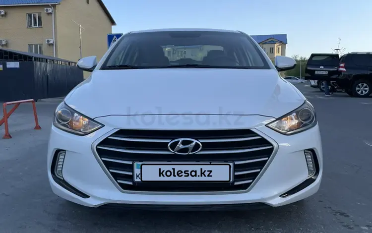 Hyundai Elantra 2017 года за 7 500 000 тг. в Уральск