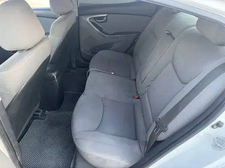 Hyundai Elantra 2012 года за 3 000 000 тг. в Актау – фото 3