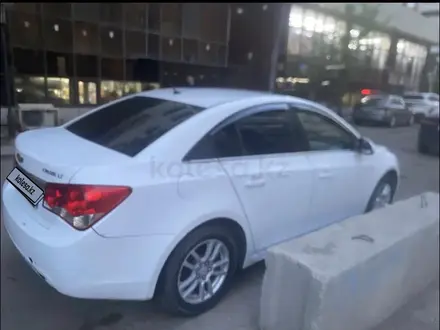 Chevrolet Cruze 2012 года за 2 100 000 тг. в Астана – фото 3