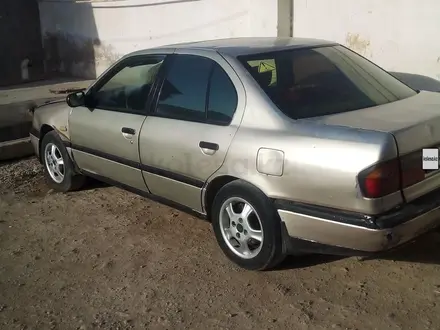 Nissan Primera 1992 года за 400 000 тг. в Актау – фото 2