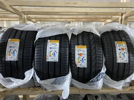 Летние шины оригинал — новые разно широкие Pirelli P Zero PZ4 295/35 R21 31 за 550 000 тг. в Астана