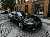 Lexus ES 350 2021 годаүшін32 000 000 тг. в Алматы – фото 2