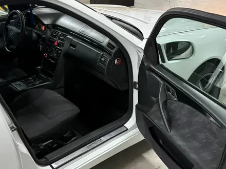 Mercedes-Benz E 320 2000 года за 4 300 000 тг. в Астана – фото 13