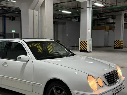 Mercedes-Benz E 320 2000 года за 4 300 000 тг. в Астана – фото 5