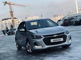 Chevrolet Onix 2023 года за 5 800 000 тг. в Астана – фото 2