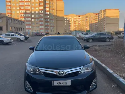 Toyota Camry 2014 года за 5 600 000 тг. в Актобе