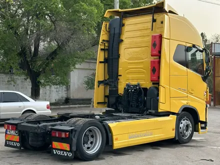 Volvo  FH XXL MEGA 2018 года за 29 000 000 тг. в Алматы – фото 6