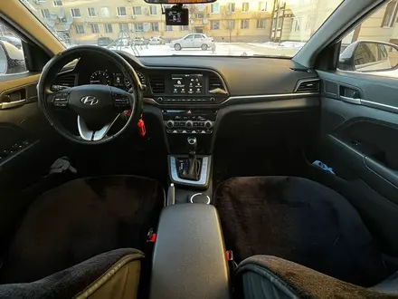 Hyundai Elantra 2019 года за 9 400 000 тг. в Костанай – фото 6