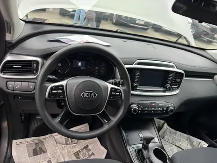 Kia Sorento 2018 года за 15 500 000 тг. в Атырау – фото 2