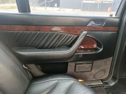 Mercedes-Benz S 320 1995 года за 3 500 000 тг. в Алматы – фото 28