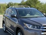 Toyota Highlander 2018 годаүшін17 500 000 тг. в Уральск – фото 2