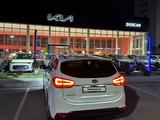 Kia Carens 2014 годаfor6 600 000 тг. в Шымкент – фото 2