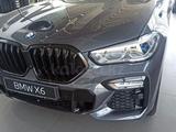 BMW X6 передний бампер и решетка за 300 000 тг. в Астана