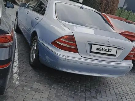 Mercedes-Benz S 320 2000 года за 4 000 000 тг. в Алматы – фото 3