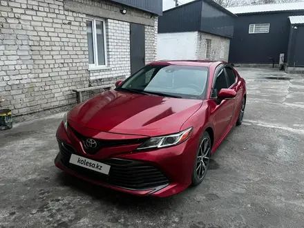 Toyota Camry 2020 года за 10 500 000 тг. в Семей
