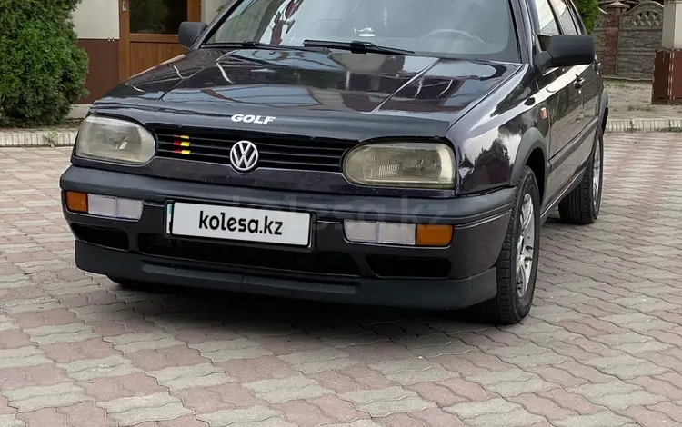 Volkswagen Golf 1993 годаүшін1 270 000 тг. в Алматы