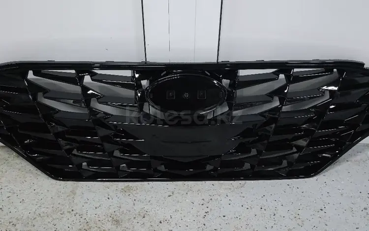 Решетка радиатора (верхняя) Hyundai Sonata DN8 USA 2019-2023 за 40 000 тг. в Астана