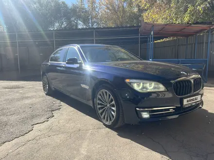 BMW 740 2012 годаүшін9 300 000 тг. в Алматы – фото 2