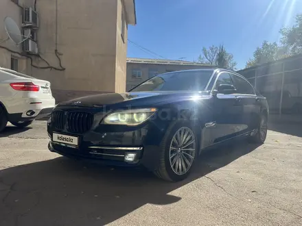 BMW 740 2012 годаүшін9 300 000 тг. в Алматы