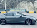 Hyundai Sonata 2022 года за 14 000 000 тг. в Алматы – фото 4