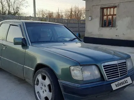 Mercedes-Benz E 220 1993 года за 1 900 000 тг. в Тараз