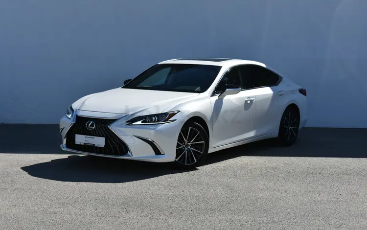 Lexus ES 250 2023 года за 21 800 000 тг. в Атырау