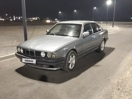 BMW 520 1991 года за 1 500 000 тг. в Бауыржана Момышулы – фото 4