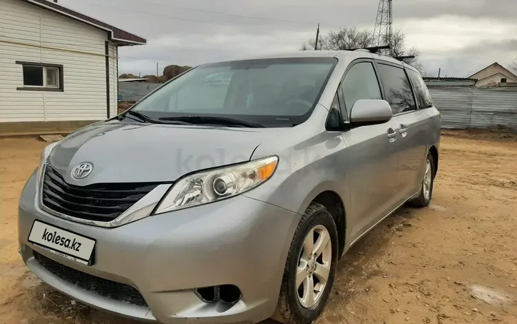 Toyota Sienna 2013 года за 9 500 000 тг. в Атырау