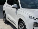 Hyundai Santa Fe 2021 года за 19 000 000 тг. в Шымкент – фото 4