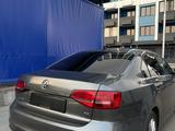 Volkswagen Jetta 2015 года за 5 000 000 тг. в Алматы – фото 2