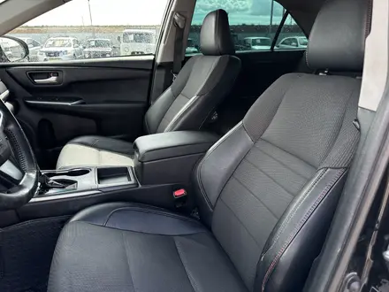 Toyota Camry 2016 года за 8 500 000 тг. в Атырау – фото 9