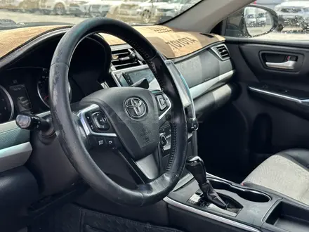 Toyota Camry 2016 года за 8 500 000 тг. в Атырау – фото 11