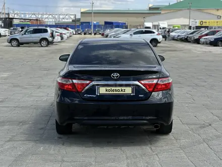 Toyota Camry 2016 года за 8 500 000 тг. в Атырау – фото 4