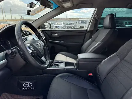 Toyota Camry 2016 года за 8 500 000 тг. в Атырау – фото 10