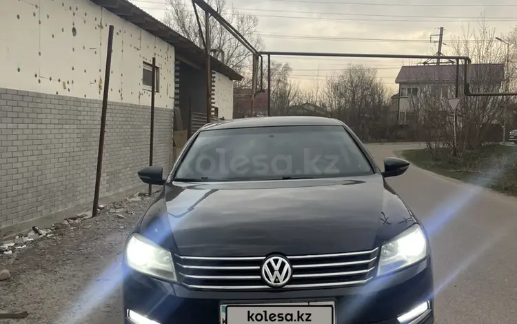 Volkswagen Passat 2013 года за 4 500 000 тг. в Алматы