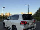 Toyota Land Cruiser 2021 года за 37 800 000 тг. в Актау – фото 2