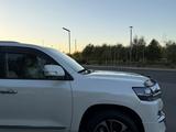 Toyota Land Cruiser 2021 года за 37 800 000 тг. в Актау – фото 4