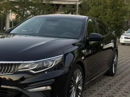 Kia K5 2018 года за 9 600 000 тг. в Алматы – фото 11