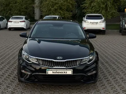 Kia K5 2018 года за 9 600 000 тг. в Алматы