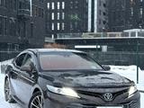 Toyota Camry 2019 года за 12 500 000 тг. в Астана