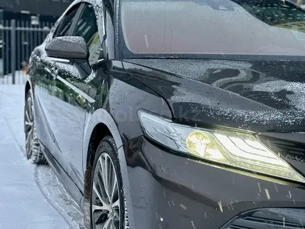 Toyota Camry 2019 года за 12 500 000 тг. в Астана – фото 14