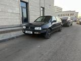 Volkswagen Golf 1994 годаүшін1 400 000 тг. в Караганда