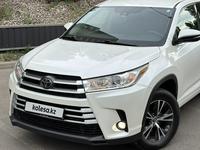 Toyota Highlander 2018 года за 18 200 000 тг. в Алматы