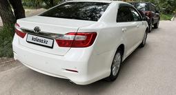 Toyota Camry 2013 года за 9 550 000 тг. в Алматы – фото 2