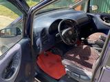 Volkswagen Sharan 1999 годаfor1 750 000 тг. в Актобе – фото 5