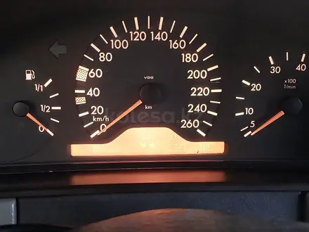 Mercedes-Benz E 320 1998 года за 2 500 000 тг. в Алматы – фото 12