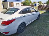 Hyundai Solaris 2014 годаүшін4 900 000 тг. в Семей – фото 3