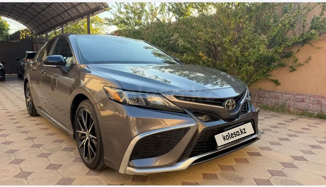 Toyota Camry, 2021